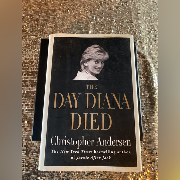 The Day Diana Died by Christian Andersen - Picture 3 of 7